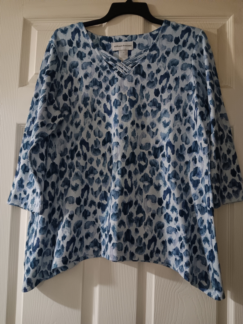 Alfred Dunner Blue Lavender Abstract Print V-Neck Women’s Top Size Medium